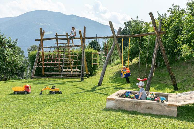 Tanto spazio per il gioco in giardino