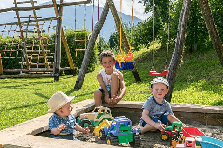 Im Garten ist ausreichend Platz