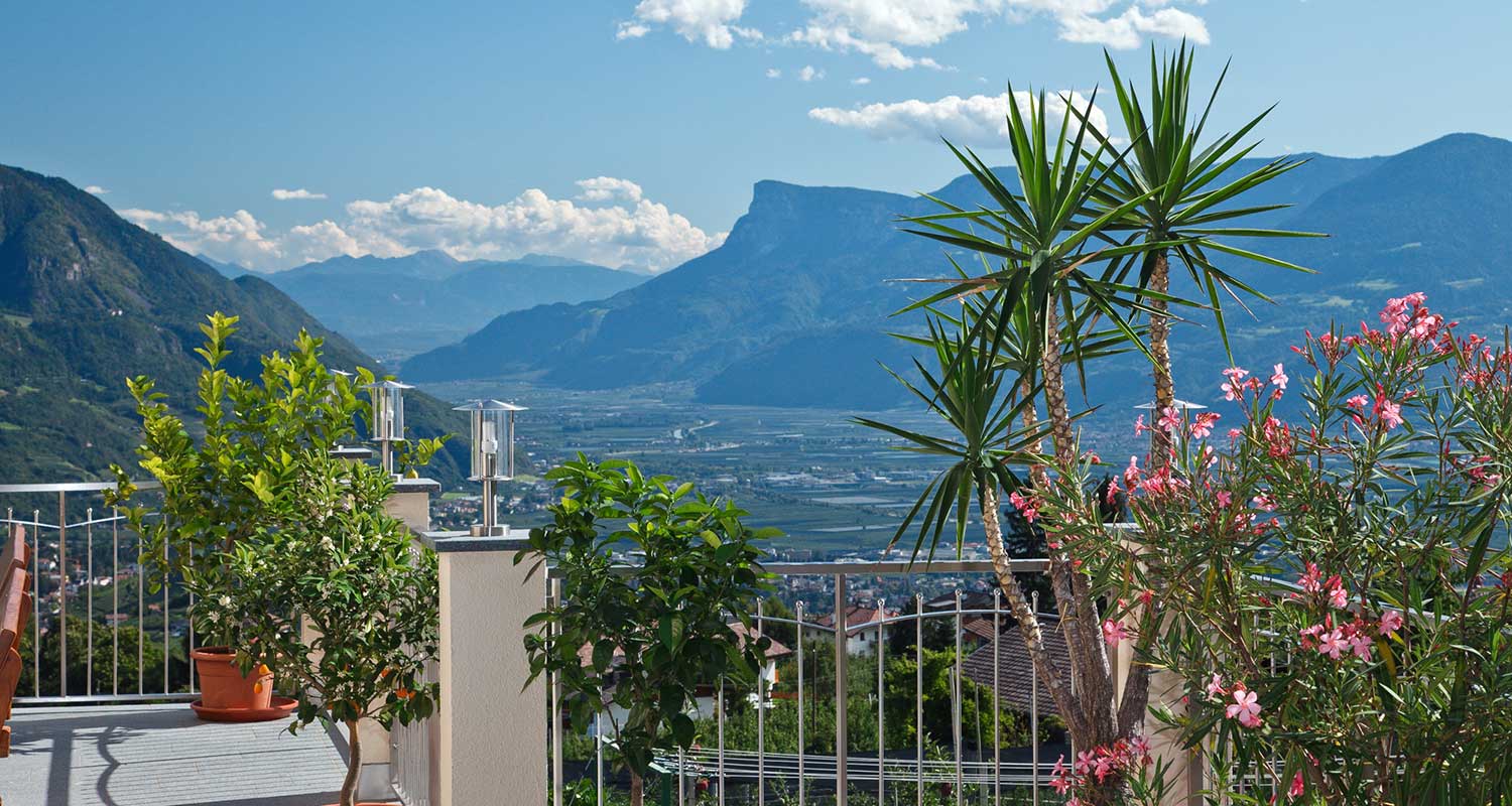 Terrazza soleggiata con vista panoramica