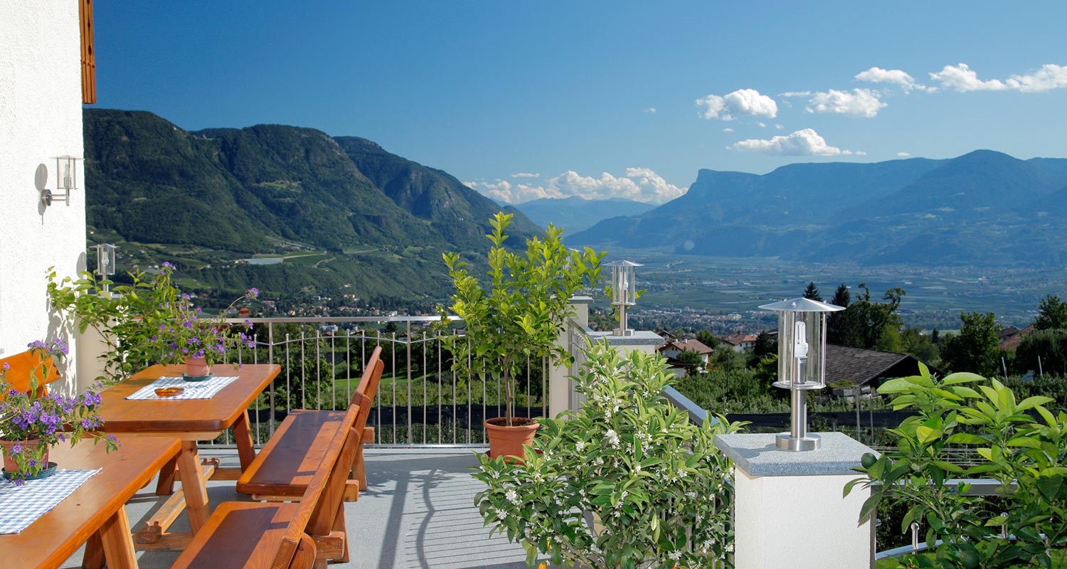 Terrazza soleggiata con panorama incantevole